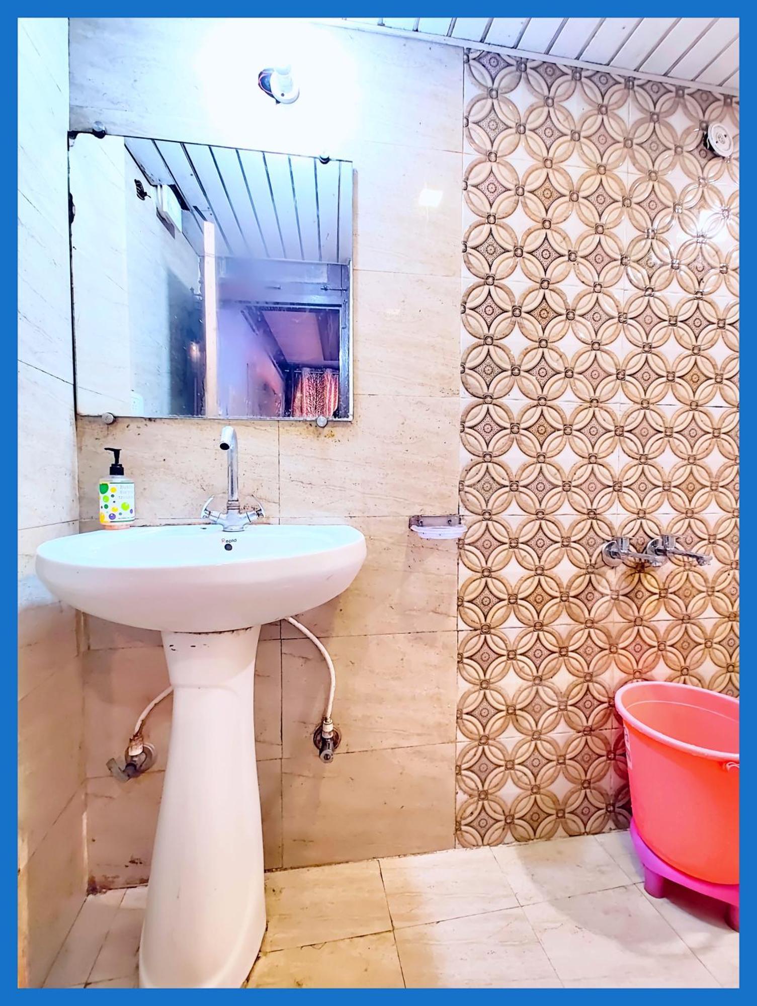 Flattiess ! Hotel Near Mall Road - Open Sitting Area On Terrace With Full Naini Lake View And Mountain Valley View - Wi Fi - Room Service Available - Top Rated Hotel ناينيتال المظهر الخارجي الصورة